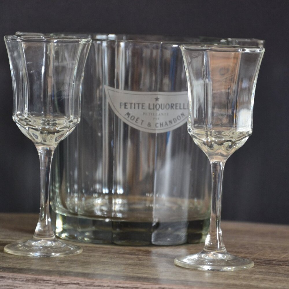 Vtg Moet & Chandon Glasses and Ice bucket